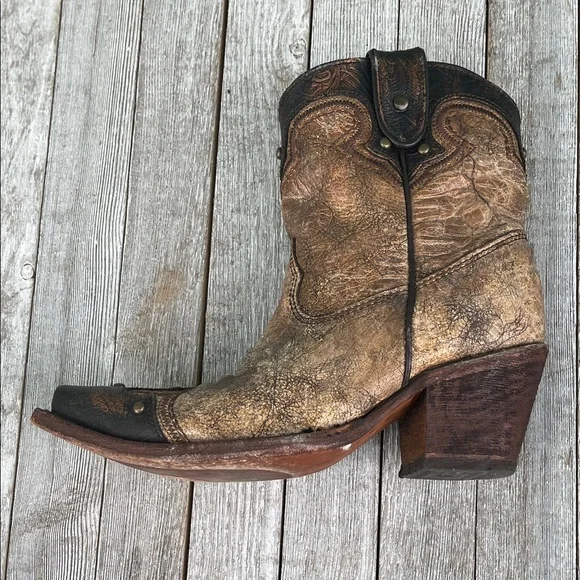 Corral Distressed Brown and Black Ankle Boots - Picture 10 of 15